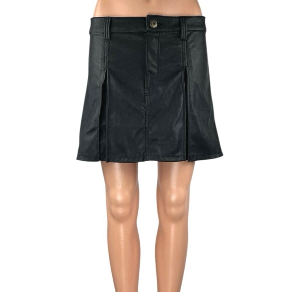 NEW H&M Black Faux Leather Vegan Low Waist Pleated A Line Mini Skirt Size S
